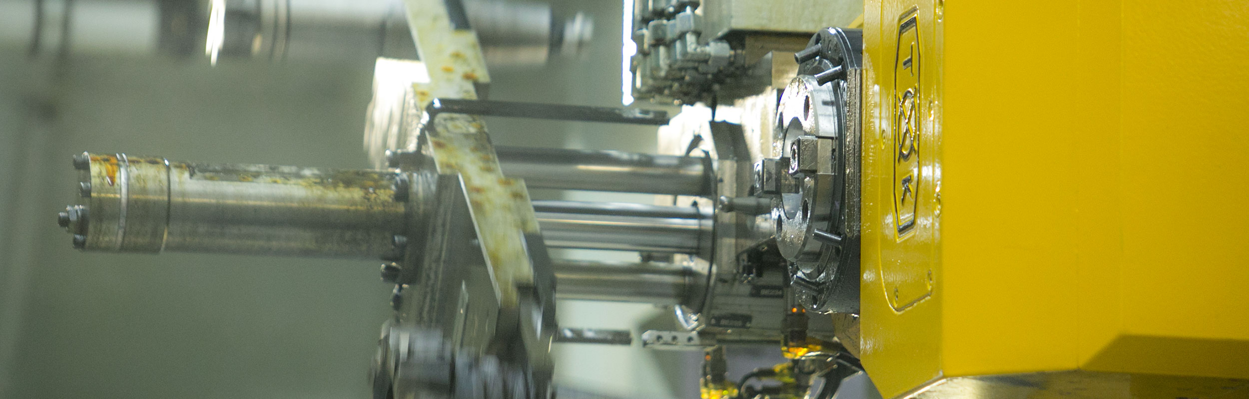 CNC Bearbeitungszentrum für 5-Seiten-Bearbeitung mit Rundtisch Ø 2.100 mm
